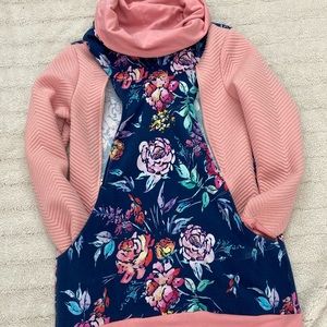 Tiny Tims nursing sweater, size 6